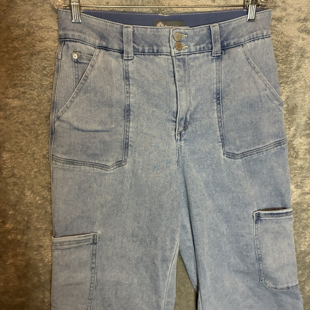 Democracy Womens Ab Solution Wide Leg Cargo Jeans 12P Light Wash Tummy Control